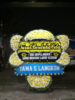 Papan Bunga Duka di Pedalangan